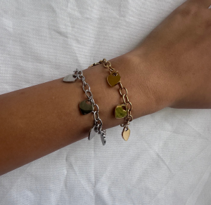 Bracelet Chaîne & Breloques Cœurs – Gravure