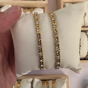 Nom produit : Bracelet Doré Rivière Zirconium en Acier Inoxydable